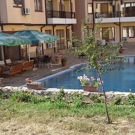 Bliznatsi Oasis Beach Resort Apartments الغرفة الصورة