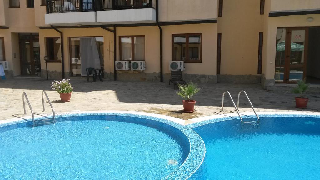 Bliznatsi Oasis Beach Resort Apartments الغرفة الصورة