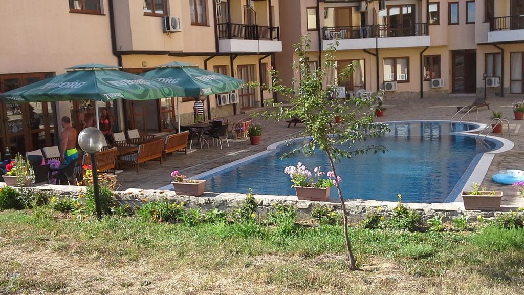 Bliznatsi Oasis Beach Resort Apartments الغرفة الصورة