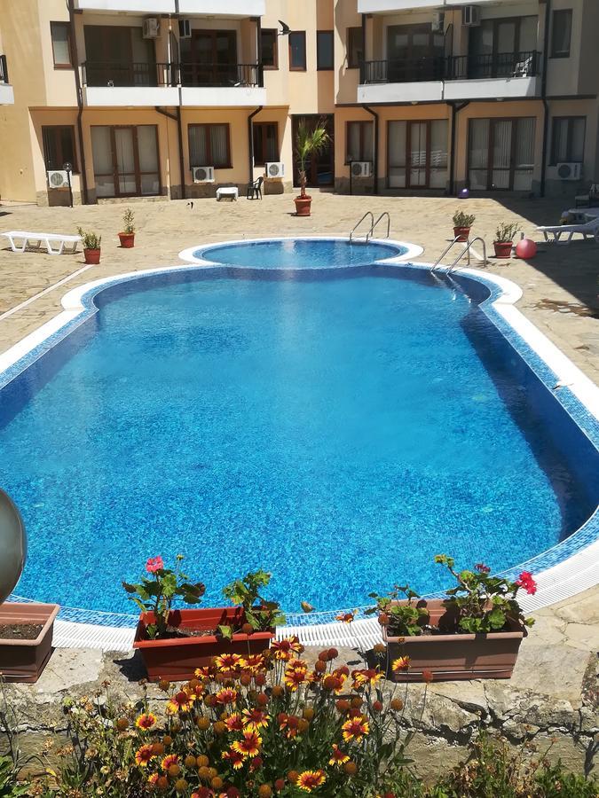 Bliznatsi Oasis Beach Resort Apartments المظهر الخارجي الصورة